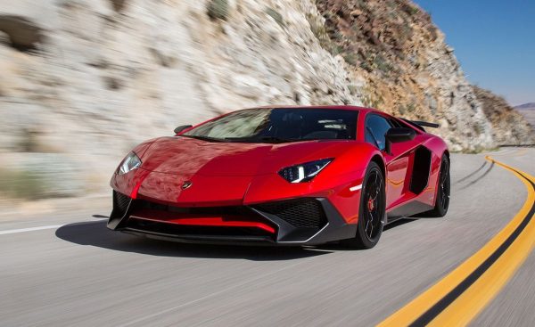 LAMBORGHINI AVENTADOR SV